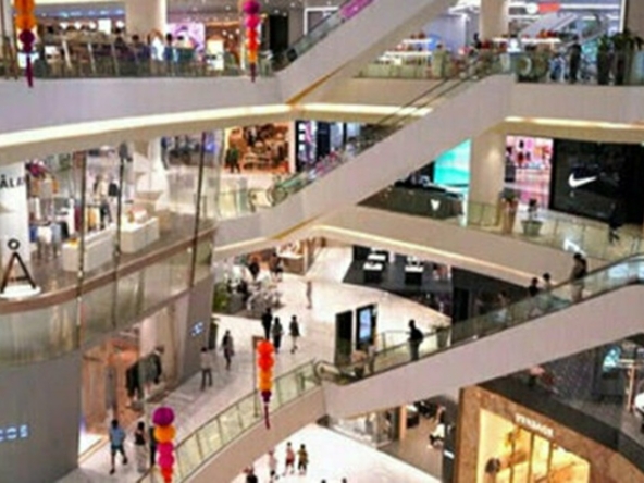 Footfall-surge-malls-in-ncr-redesign-strategies-to-attract-footfall